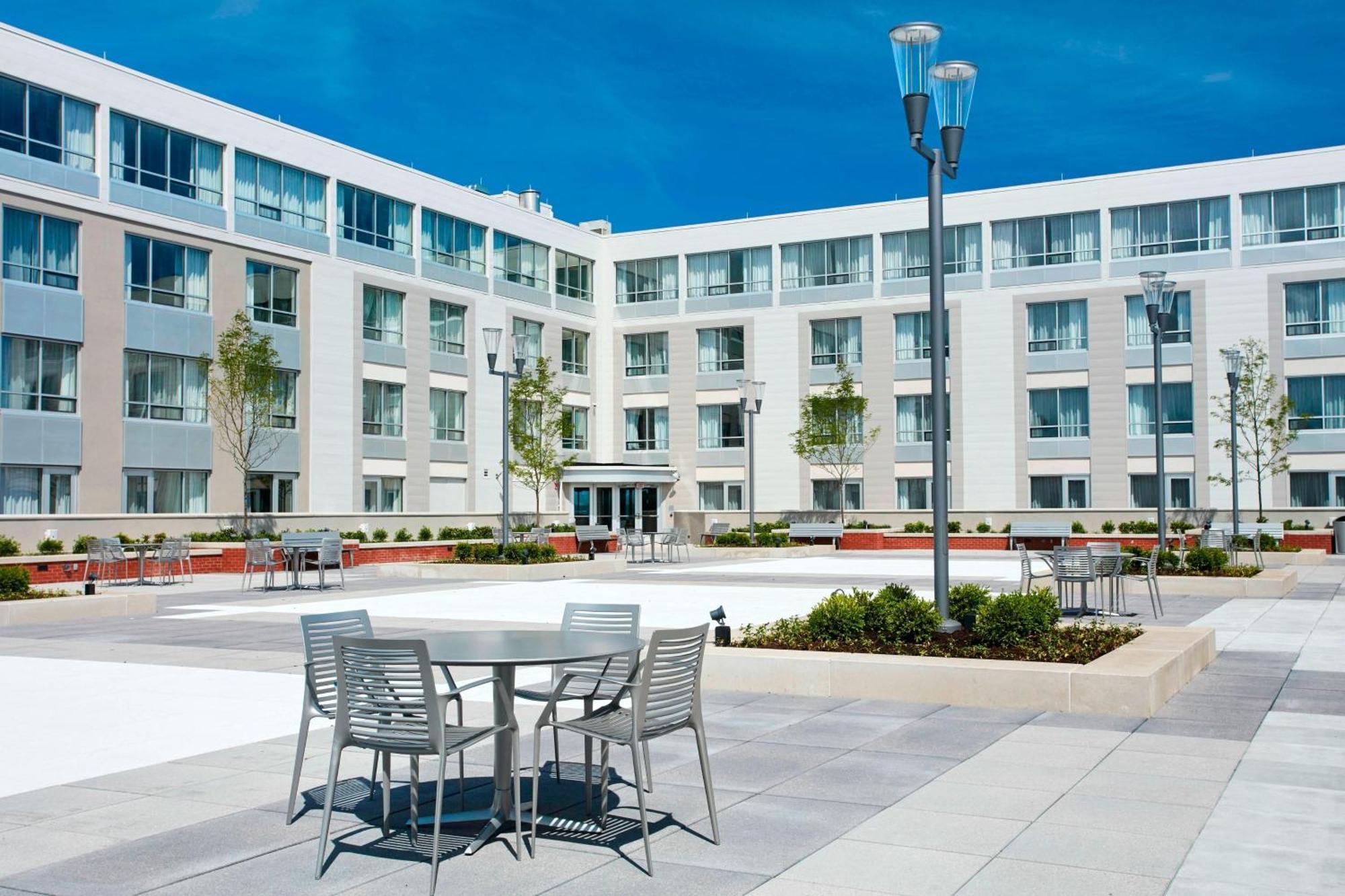 Hotel Courtyard By Marriott Erie Bayfront Esterno foto