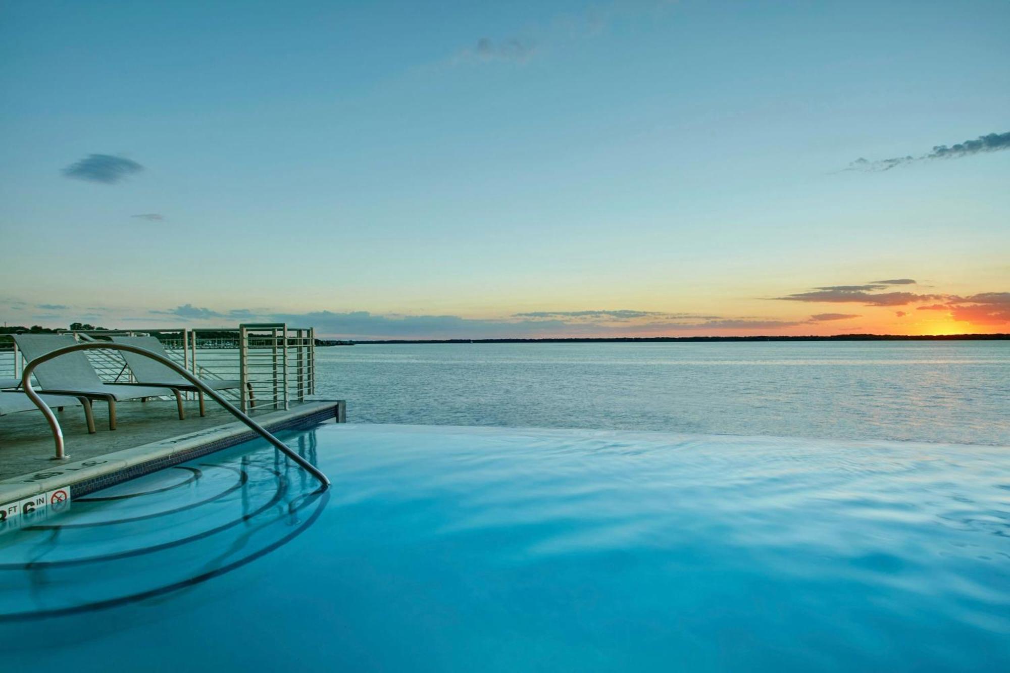 Hotel Courtyard By Marriott Erie Bayfront Esterno foto
