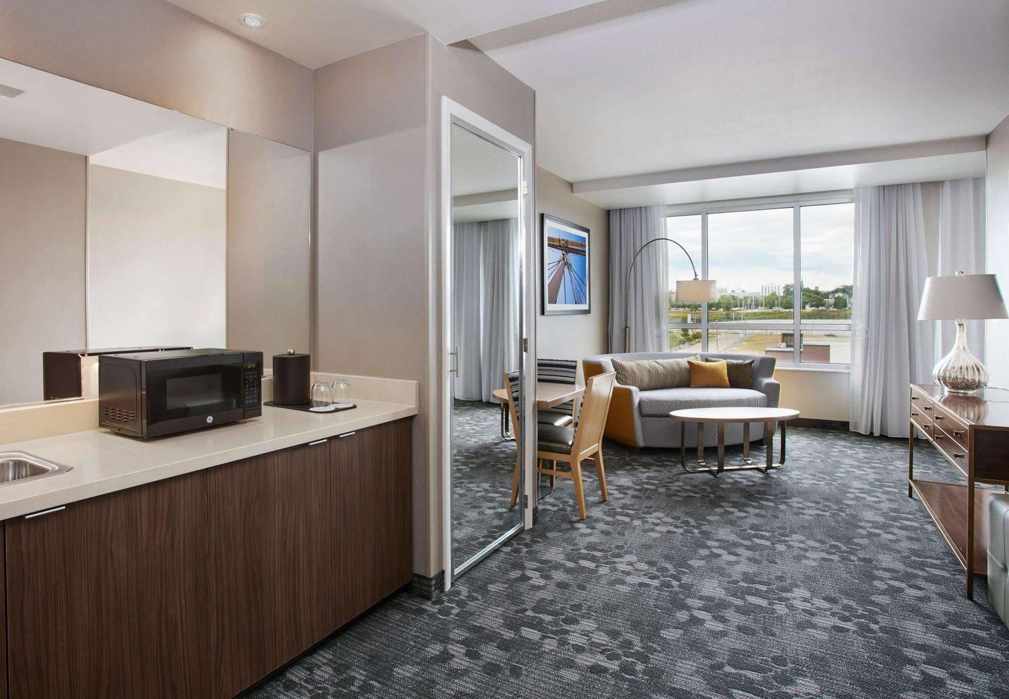 Hotel Courtyard By Marriott Erie Bayfront Esterno foto